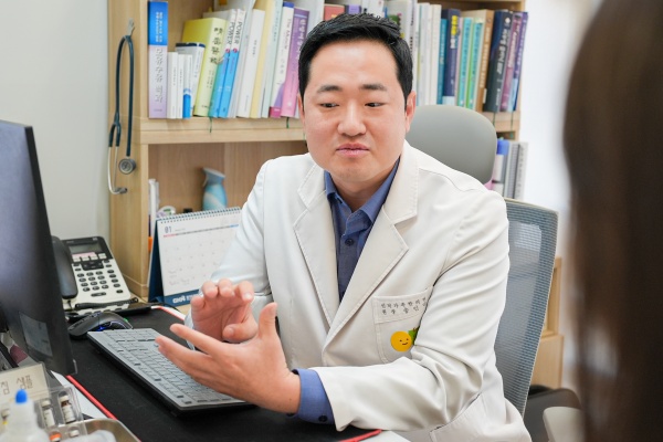 662b1f5aefba5d547c23227423a6f069_1789951277_8681.jpg 급성요통과 요추염좌에 대한 설명