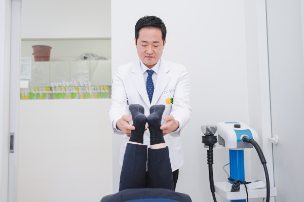 662b1f5aefba5d547c23227423a6f069_1789951293_2736.jpg 허리통증원인에 대한 확인